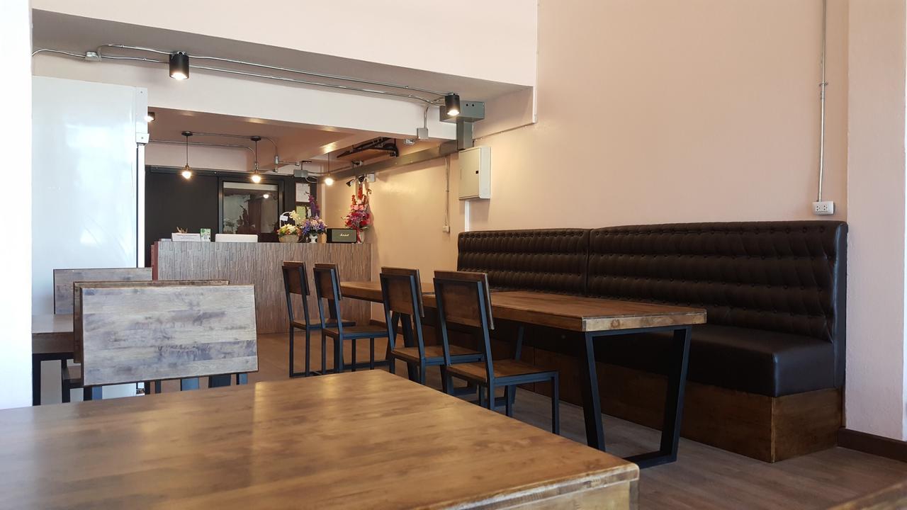 הוסטל צ'יאנג מאי Nai Wiang Poshtel מראה חיצוני תמונה