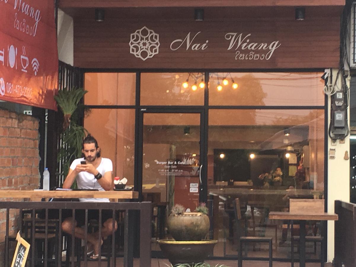 הוסטל צ'יאנג מאי Nai Wiang Poshtel מראה חיצוני תמונה