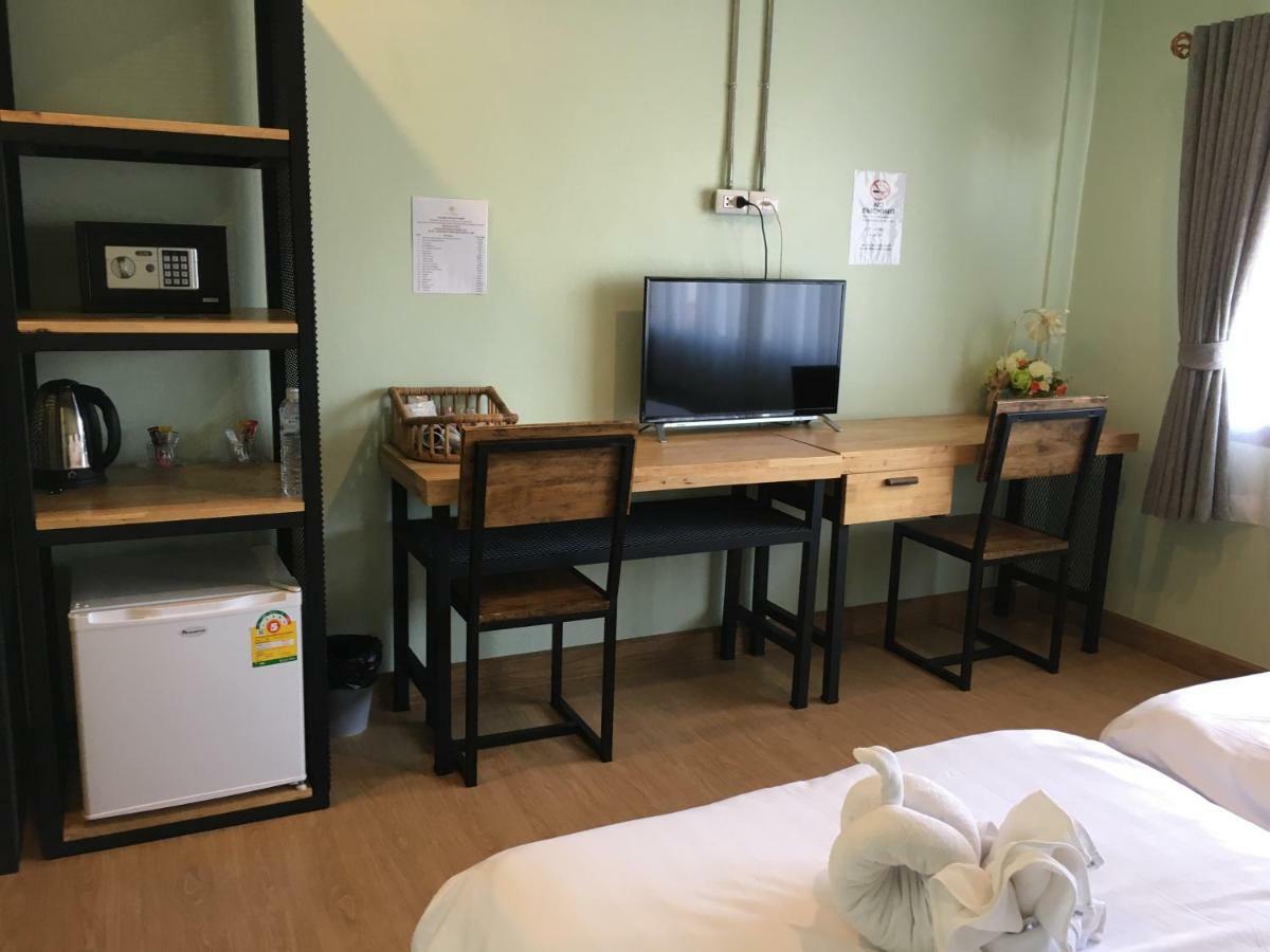הוסטל צ'יאנג מאי Nai Wiang Poshtel מראה חיצוני תמונה