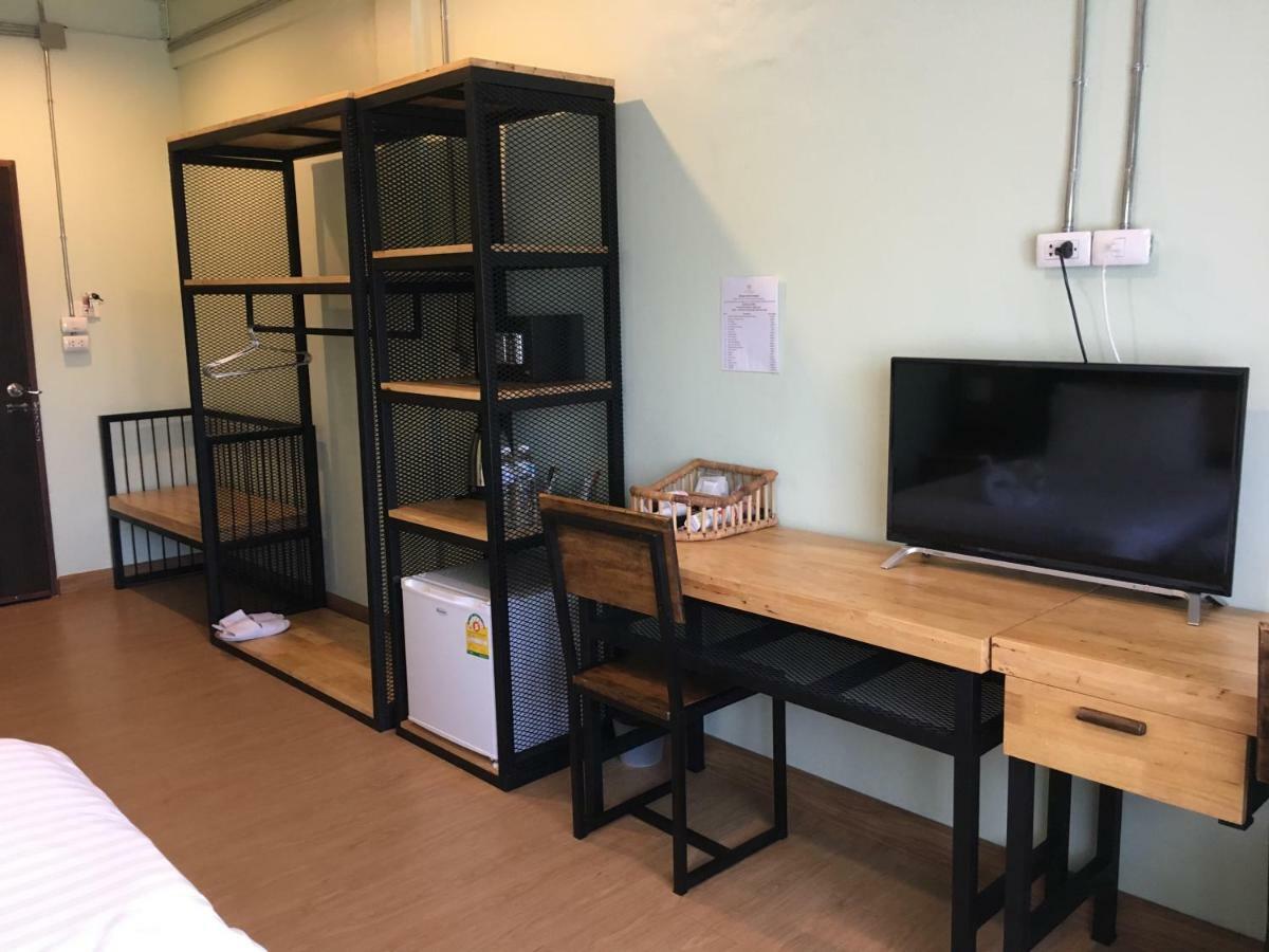 הוסטל צ'יאנג מאי Nai Wiang Poshtel מראה חיצוני תמונה